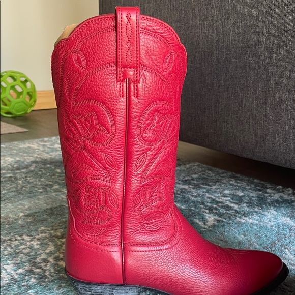 Ariat Vibrant Red Leather Western Boots - Picture 5 of 14